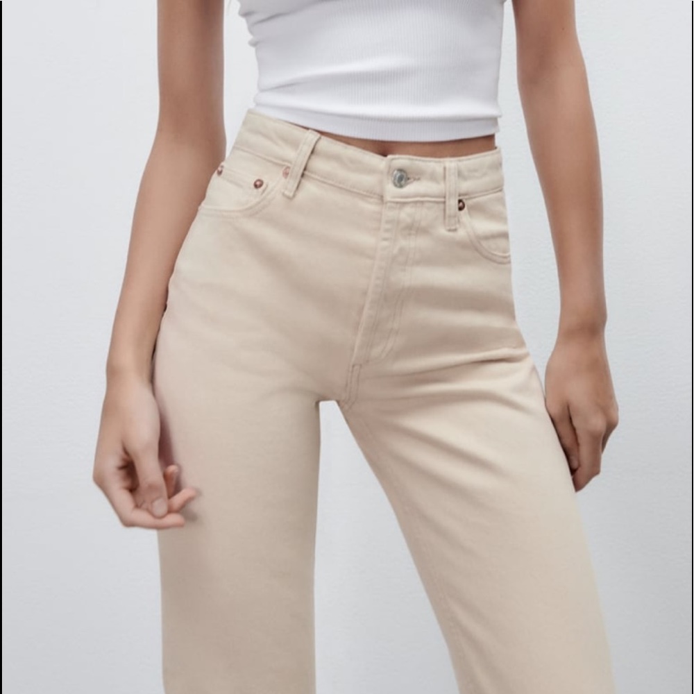 NWOT ZARA Straight Leg High-Waist Jeans